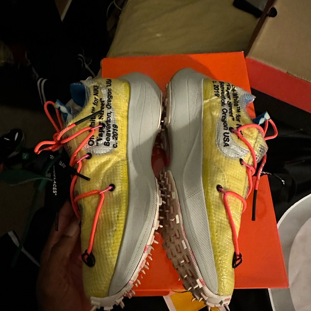 Off whites - Picture 8 of 9